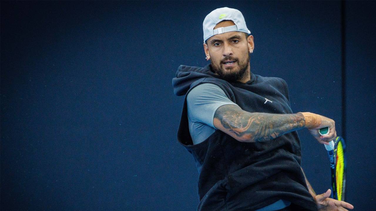 英国网球队逆转法国网球队，克耶高斯打破历史纪录