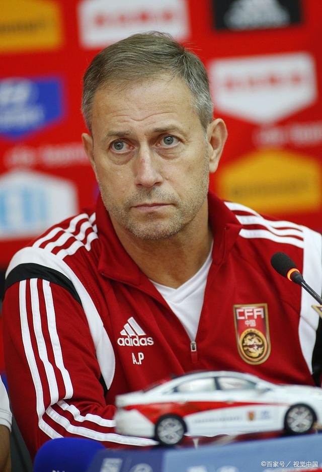 勒阿沐浴黄金阳光，主场获得甜美胜利