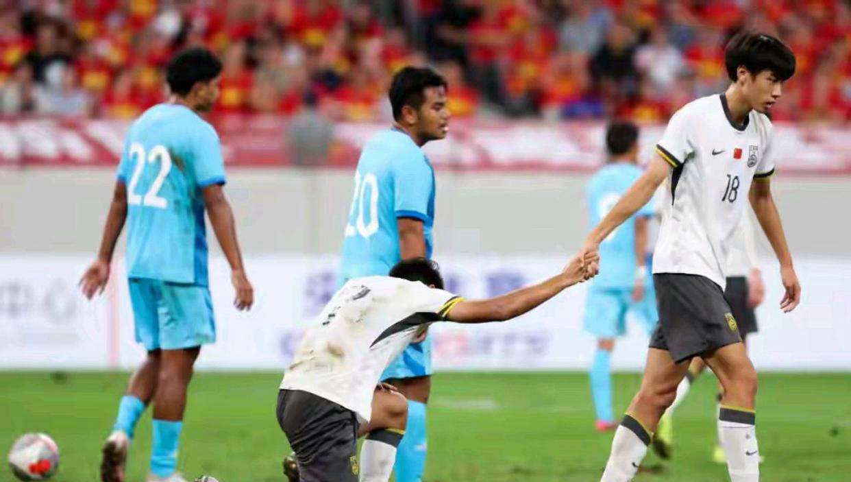 球队备战关键对决，迎战亚洲强敌挑战的简单介绍