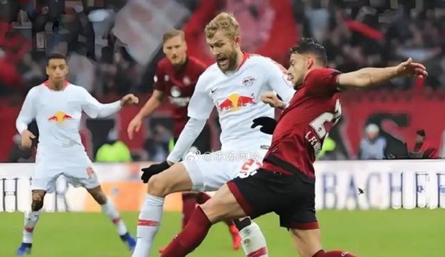 包含莱比锡红牛队员集体赛季表现出色的词条