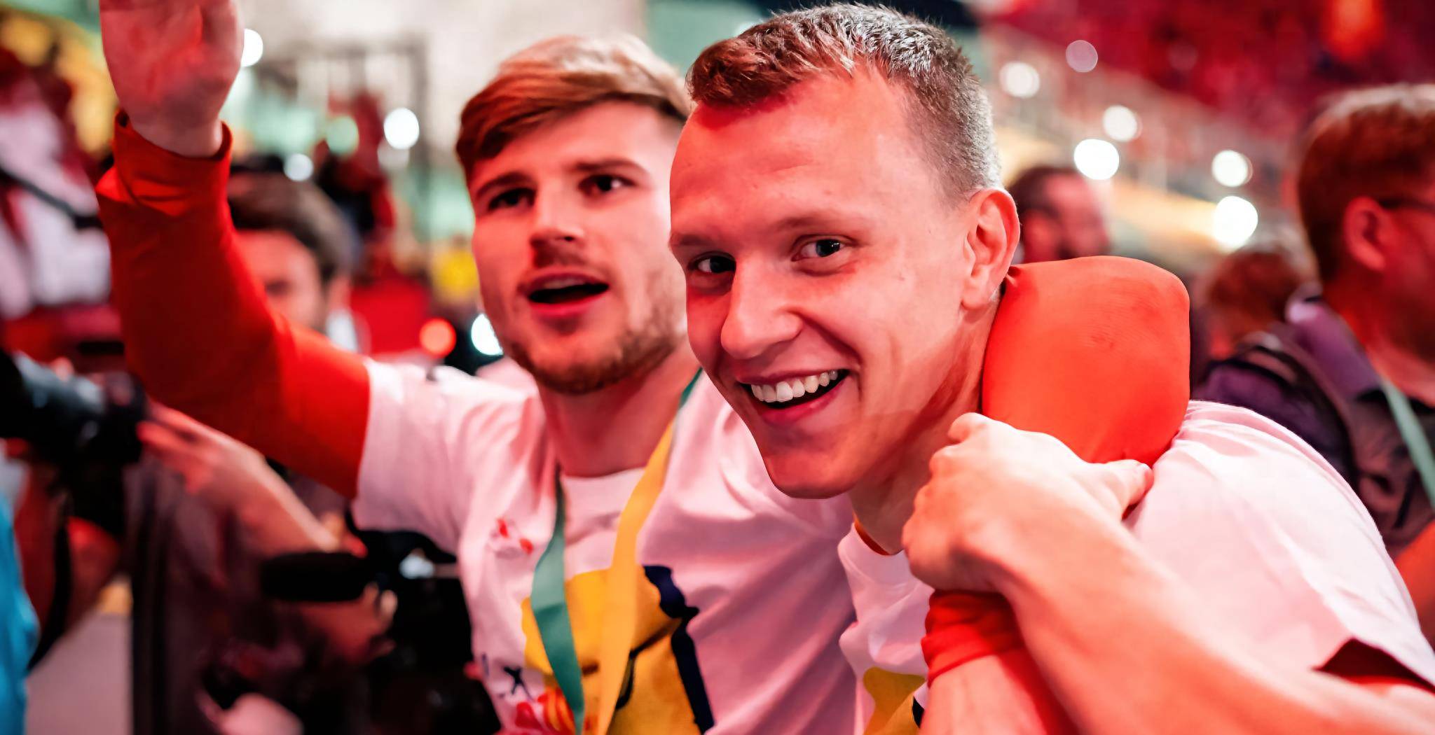 包含莱比锡红牛队员集体赛季表现出色的词条