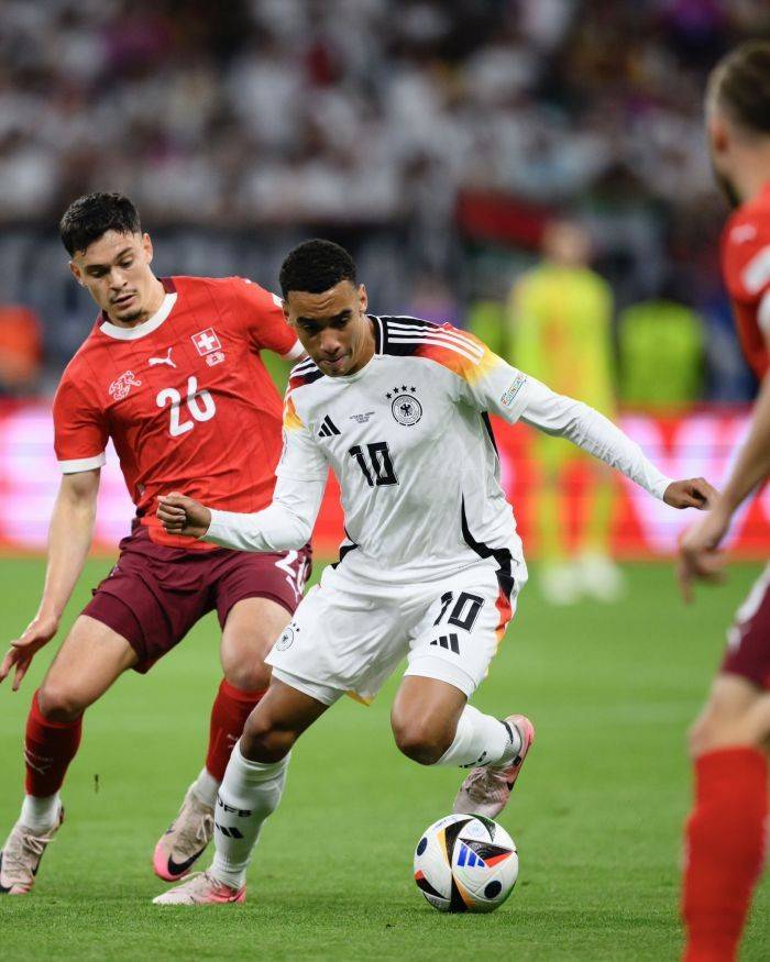 德国队战胜对手，赢得重要比赛！的简单介绍