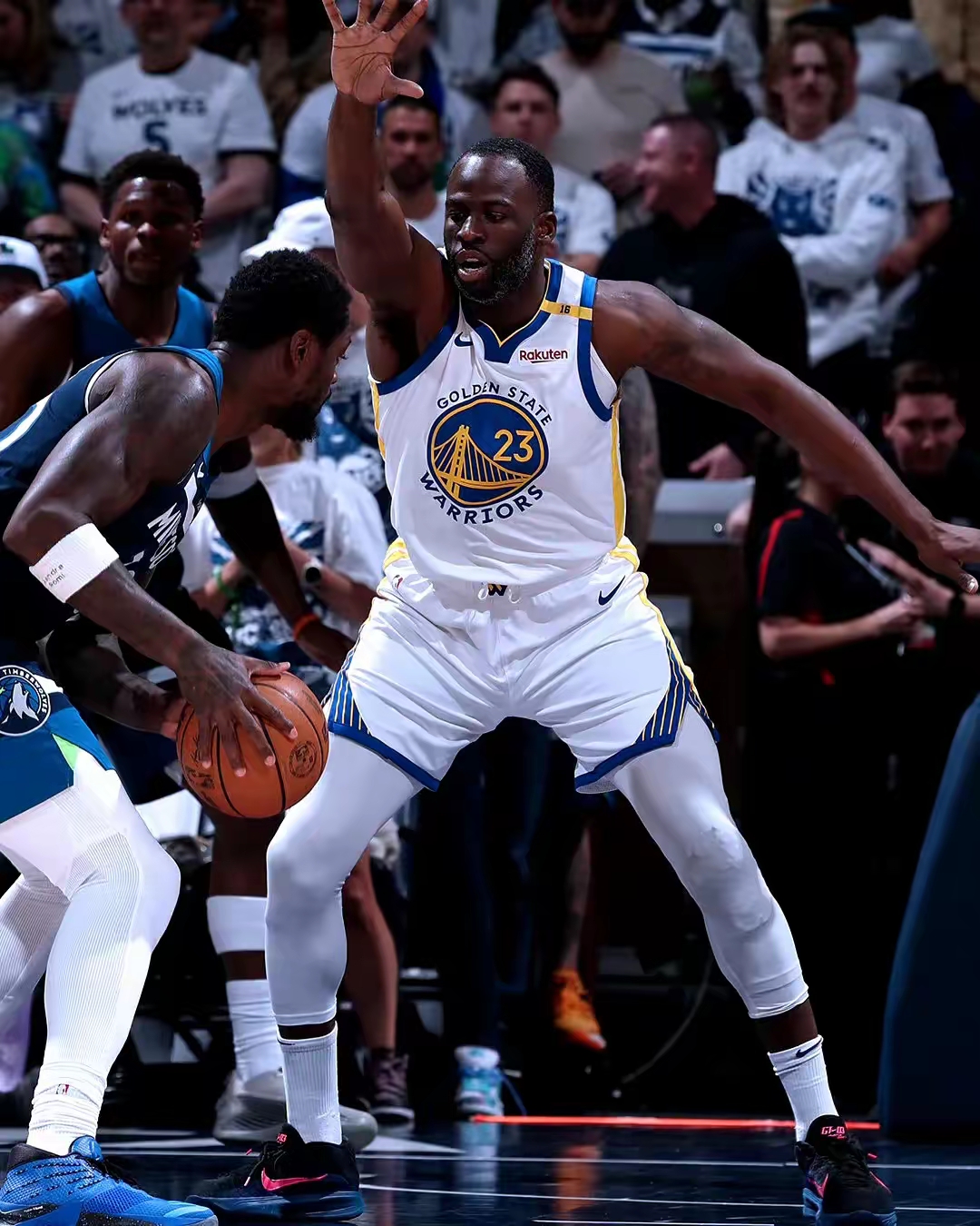 关于勇士与公牛激战落败，库里延续低迷难以翻盘的信息