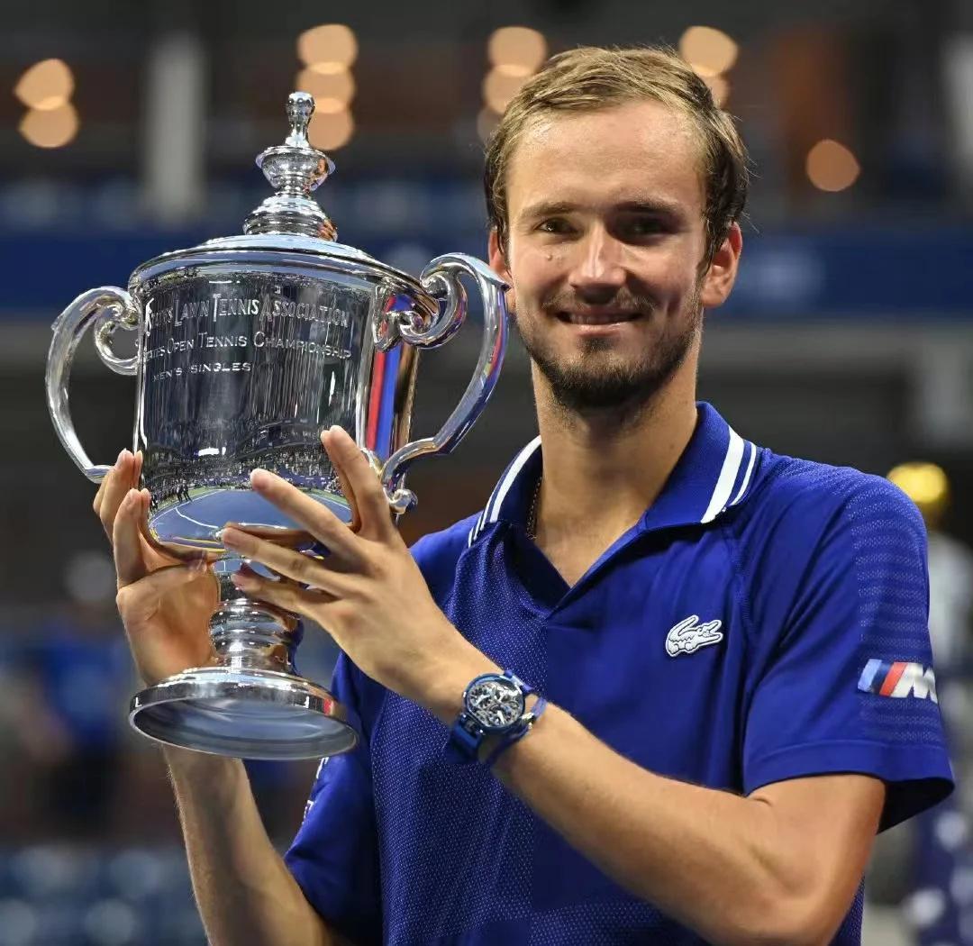 法网绝杀ATP总决赛，梅德韦杰夫关键制胜的简单介绍