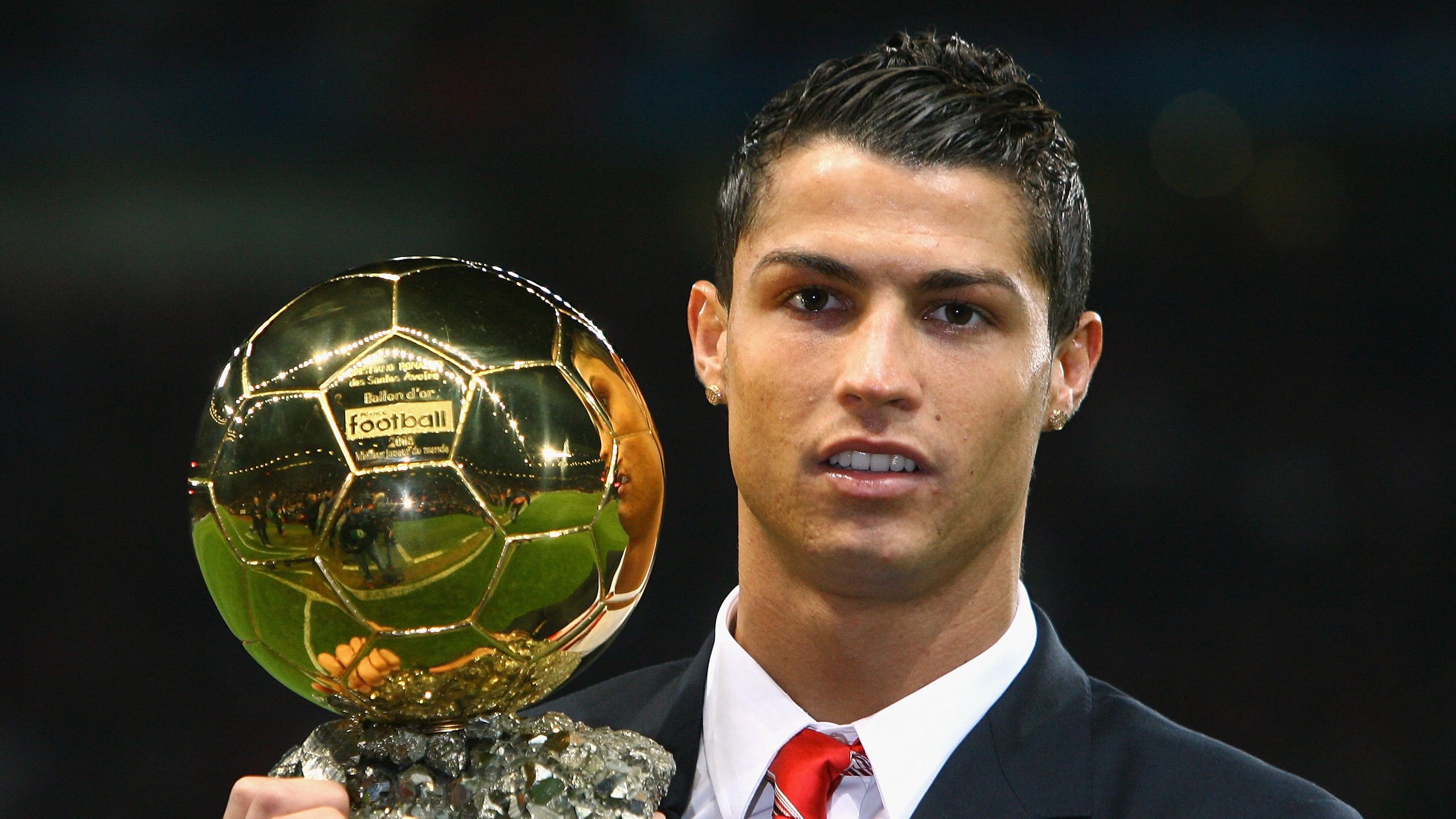 世界杯之夜，恩比德的关键制胜，与一个国家的篮球梦想