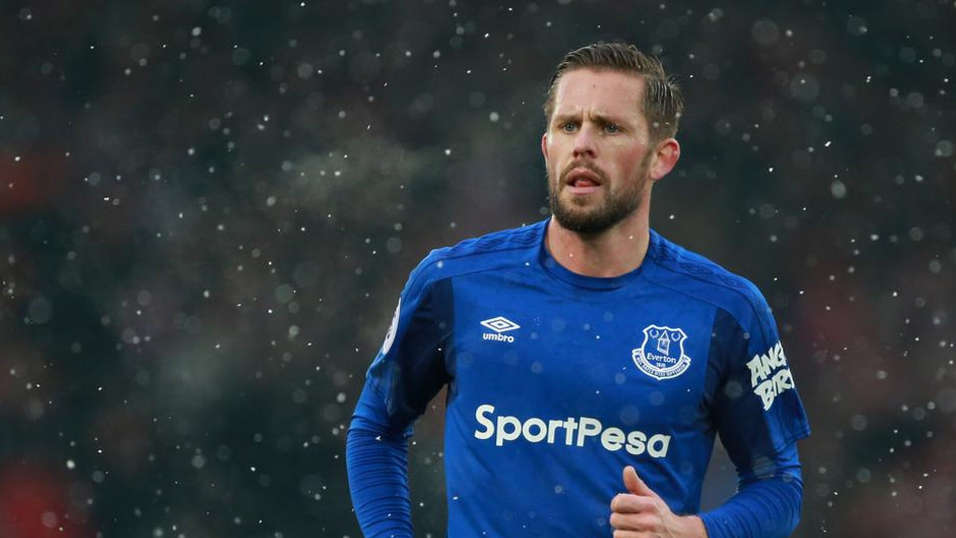 高诗岩领军破网，山东男篮以团队之力碾压勇士精神